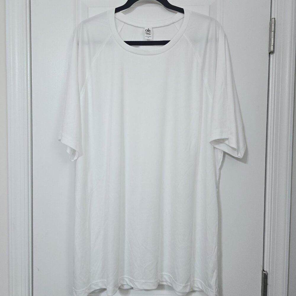 Alo Yoga - XL Men's Performance Short Sleeve Crewneck Athletic Raglan Tee White